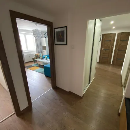 아파트 Woody Apartman *