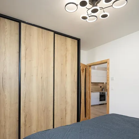 Woody Apartment *